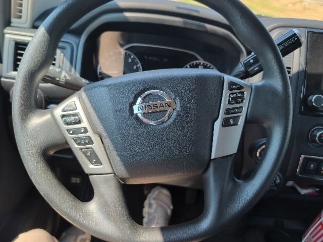 Used 2022 Nissan Titan SV AWD/4WD image 20