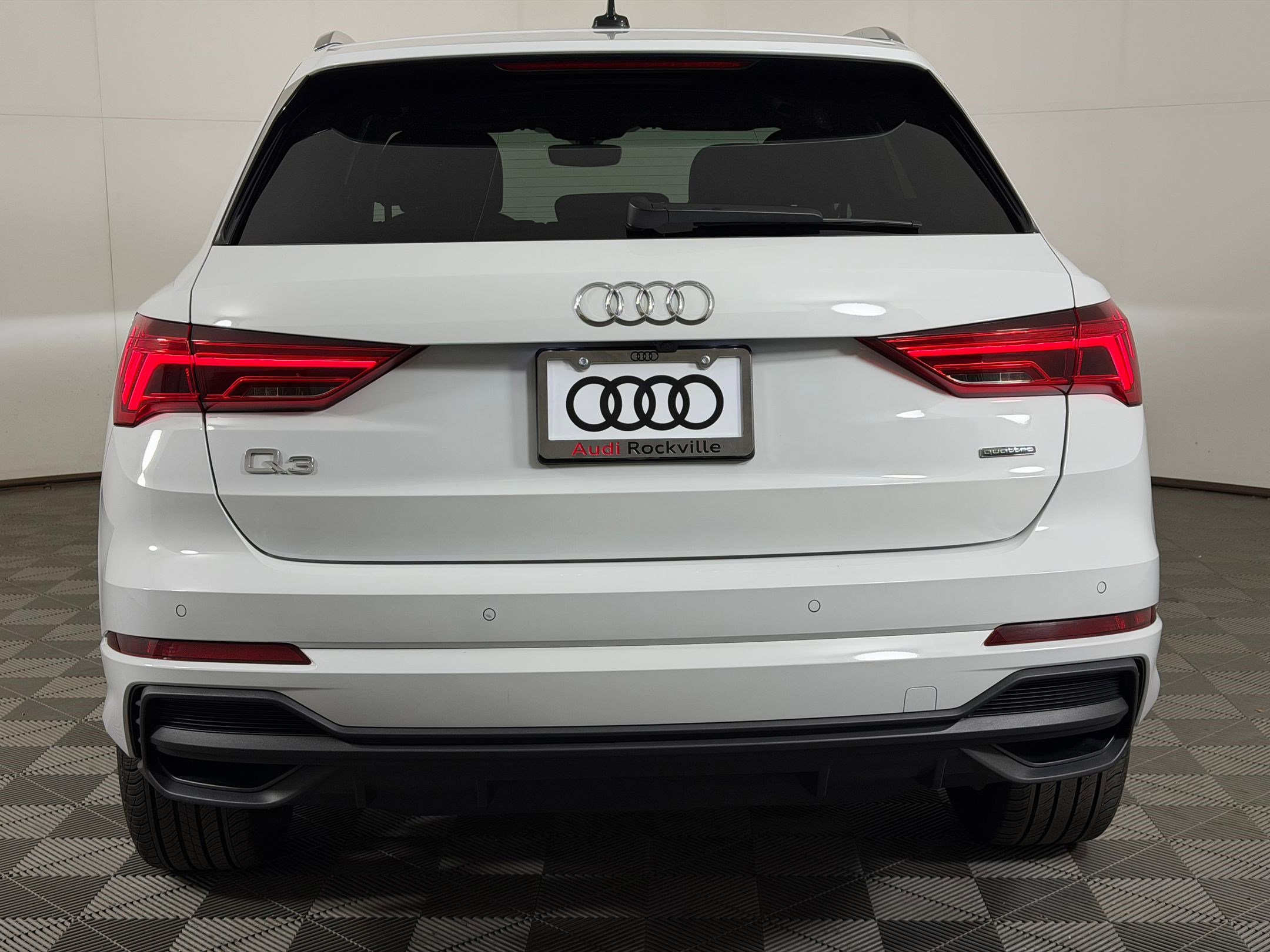 Certified 2023 Audi Q3 2.0T Premium Plus AWD/4WD image 10