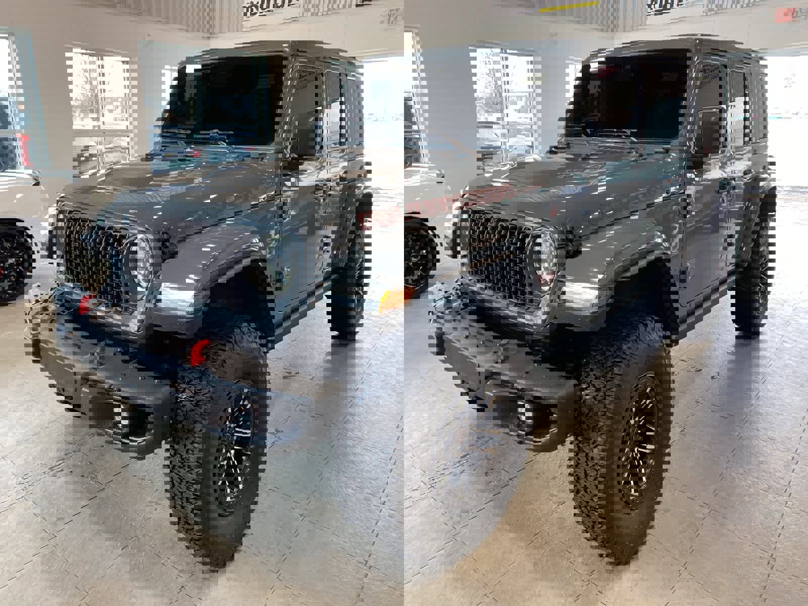 Used 2024 Jeep Wrangler Unlimited Rubicon image 1