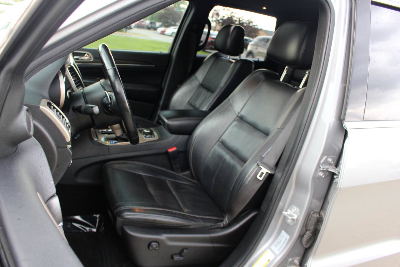 Used 2016 Jeep Grand Cherokee Limited AWD/4WD image 15