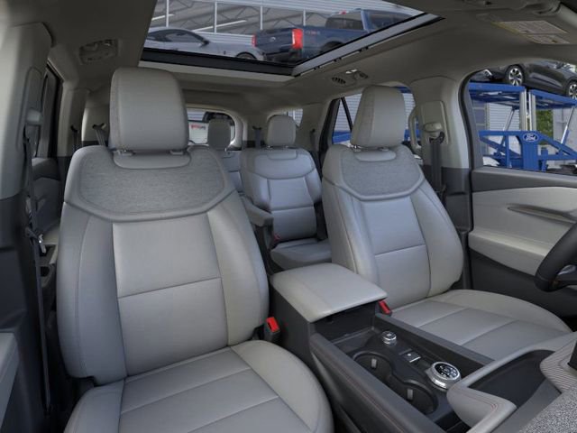 New 2026 Ford Explorer Active w/ Active Comfort Package image 10