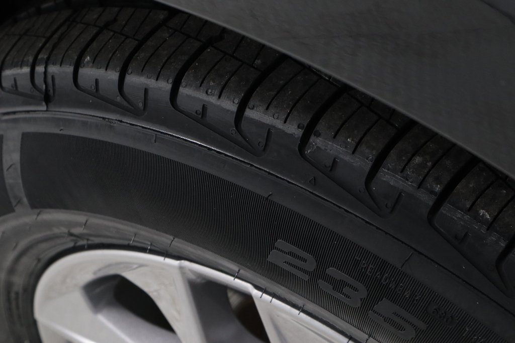 Used 2022 Toyota Sienna XLE image 21