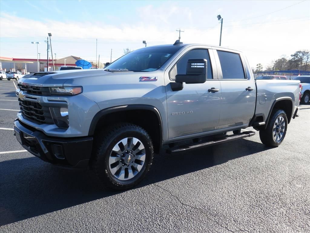 Used 2026 Chevrolet Silverado 2500 Custom w/ Custom Value Package image 8