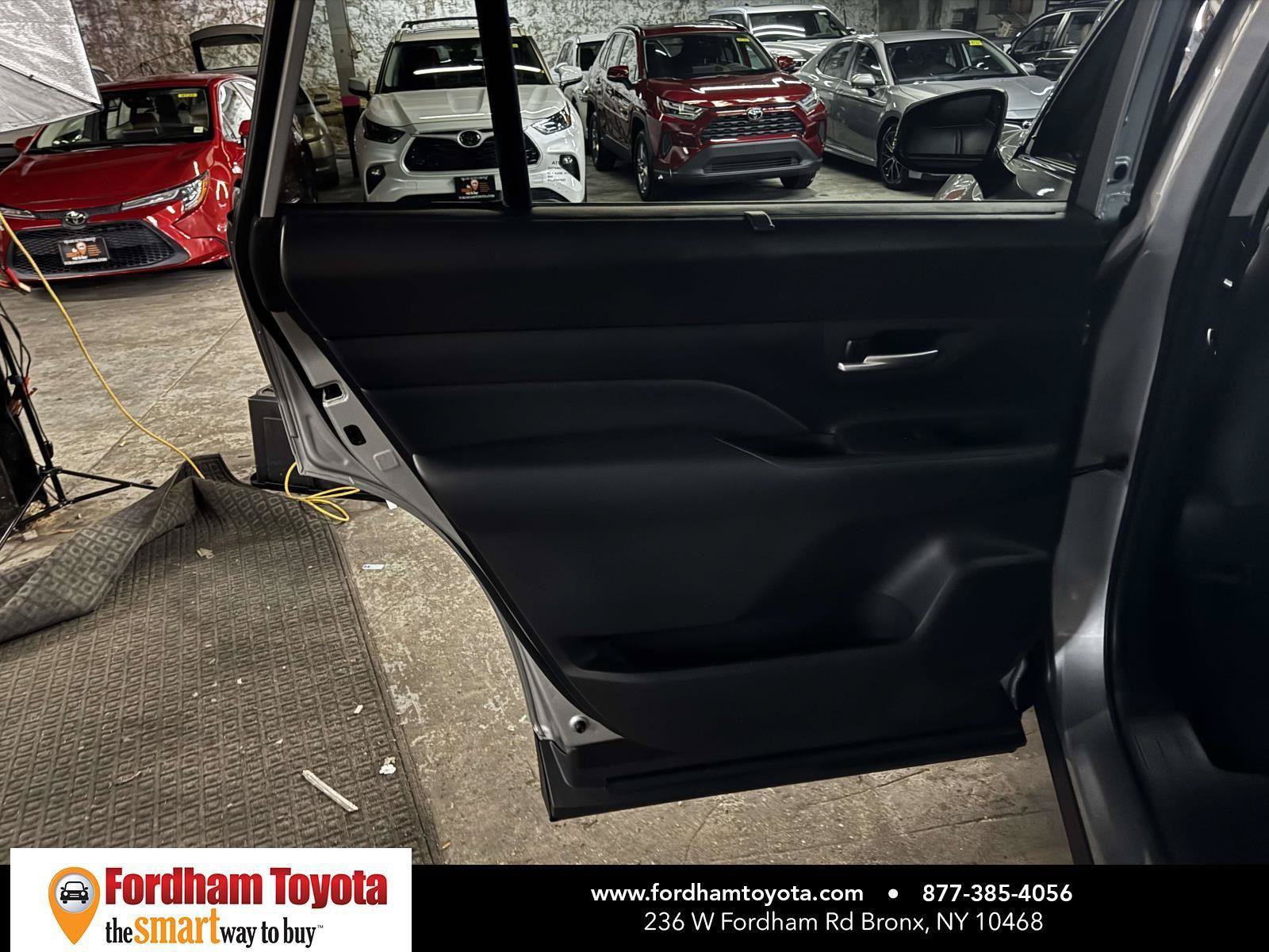 Certified 2025 Toyota Grand Highlander AWD Hybrid image 12