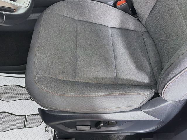Used 2025 Ford Explorer Active AWD/4WD image 19