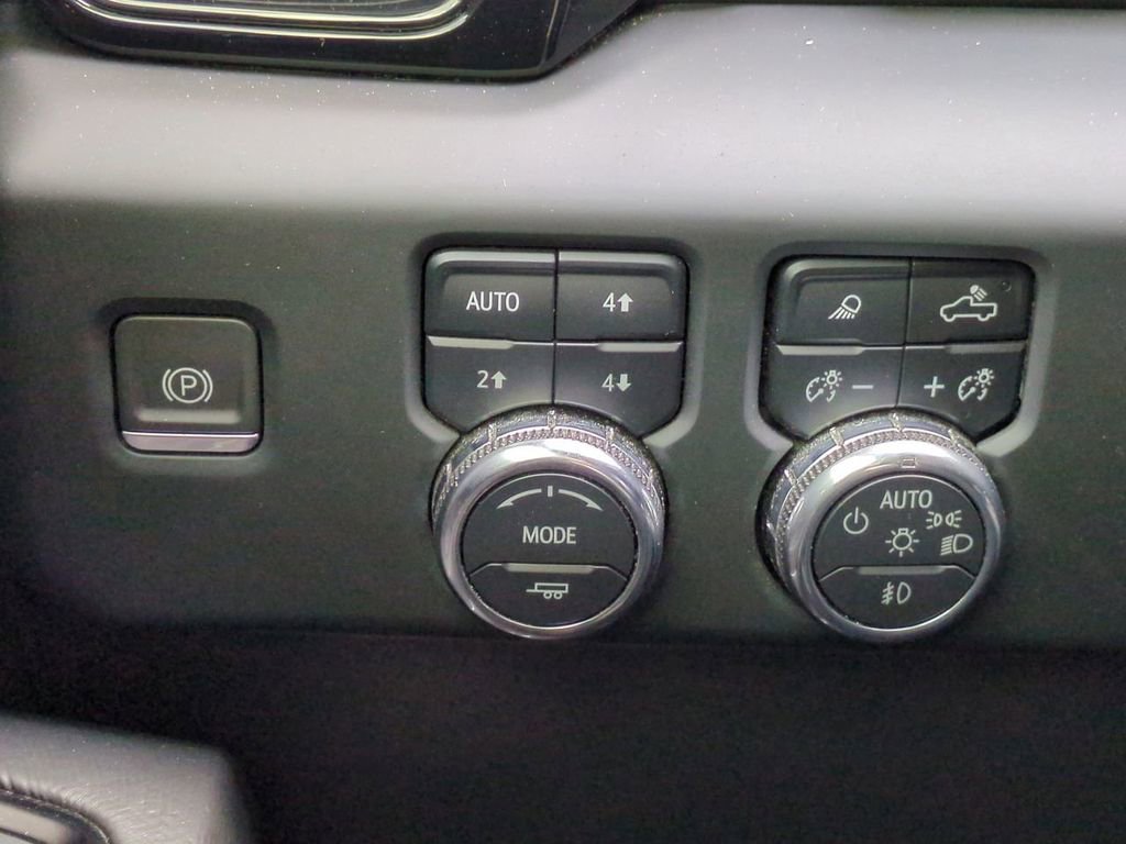 Used 2024 GMC Sierra 1500 AT4X w/ AT4X AEV Edition image 26