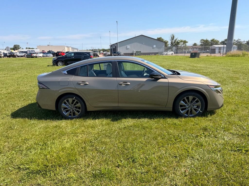 New 2026 Nissan Sentra SL w/ Floor Mat Package FWD image 4