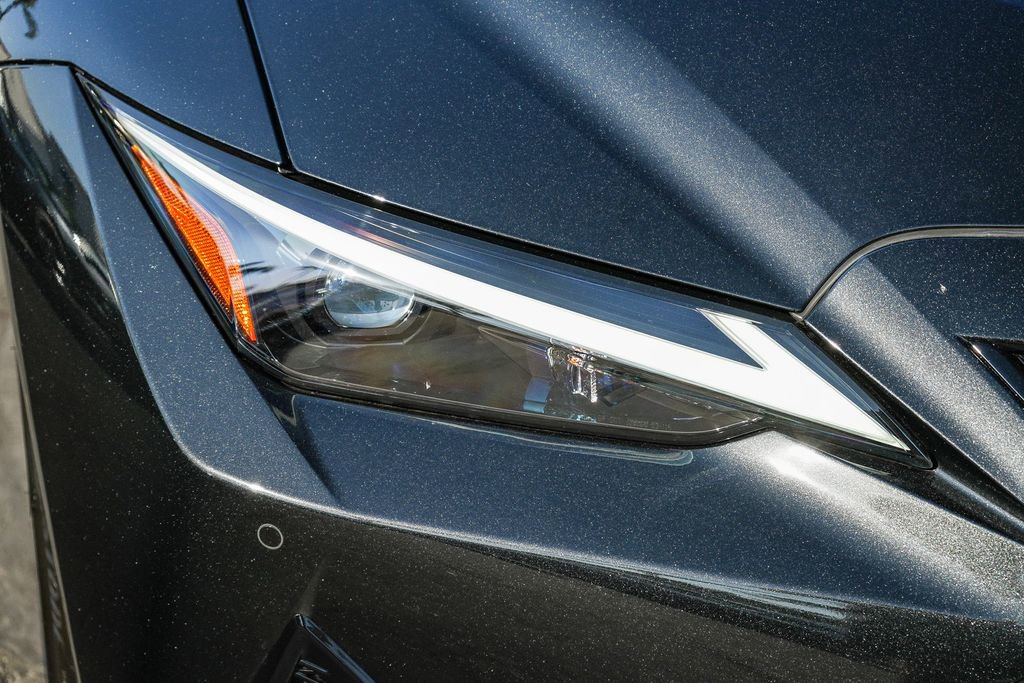 Used 2025 Lexus IS 350 F Sport RWD image 8