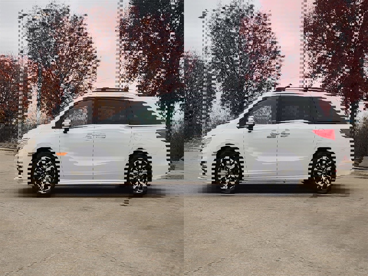 Certified 2020 Honda Odyssey Elite image 4