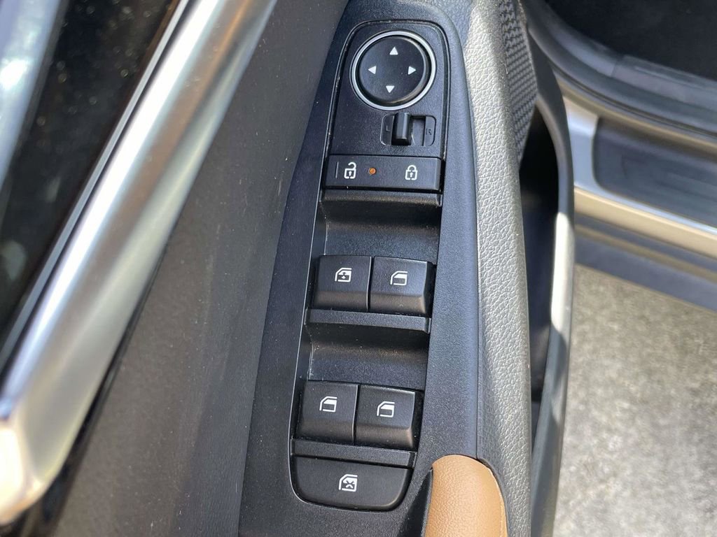 Used 2024 Kia Seltos EX AWD/4WD image 16