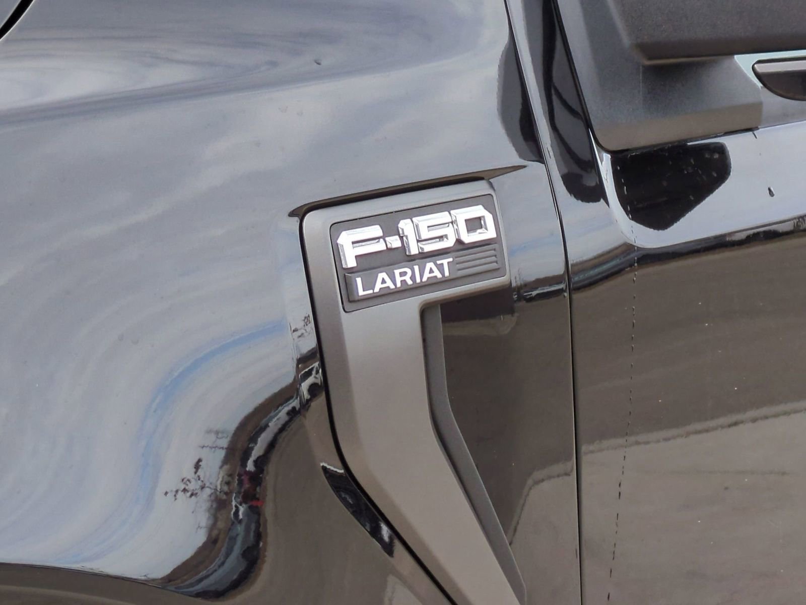 Certified 2023 Ford F150 Lariat w/ Equipment Group 502A High image 15