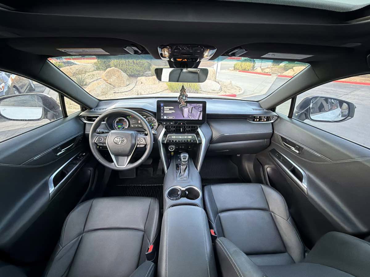 Used 2024 Toyota Venza Nightshade AWD/4WD image 7