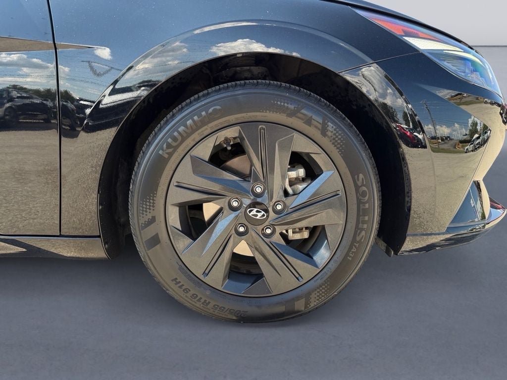 Used 2022 Hyundai Elantra SEL FWD image 9