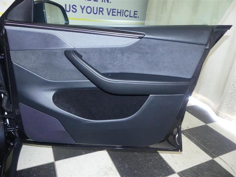 Used 2026 Tesla Model Y Long Range RWD image 24