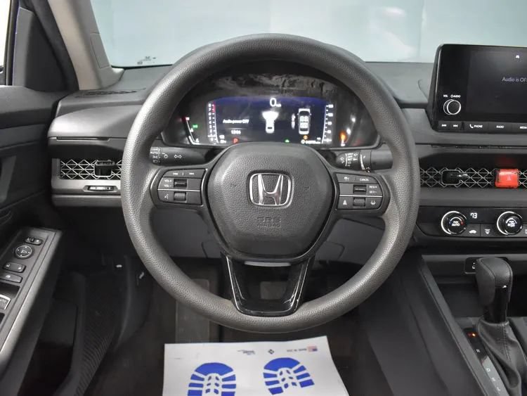 Used 2025 Honda Accord LX image 19