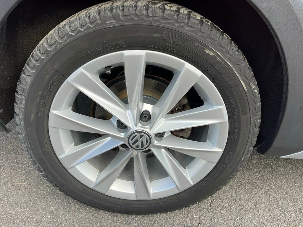 Used 2019 Volkswagen Golf Alltrack SE image 40