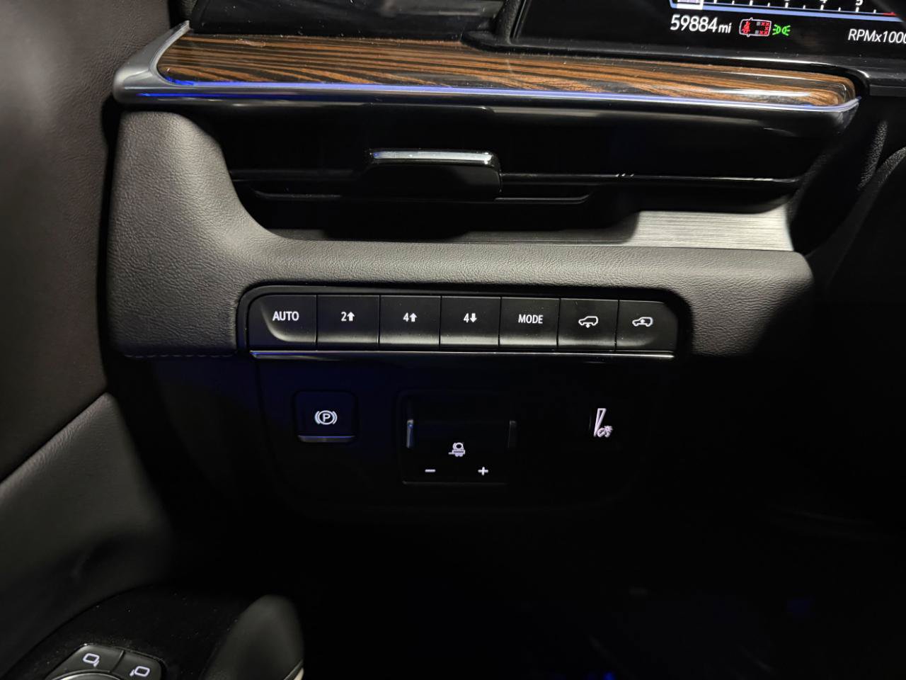 Used 2022 Cadillac Escalade Premium Luxury w/ Performance Package AWD/4WD image 36
