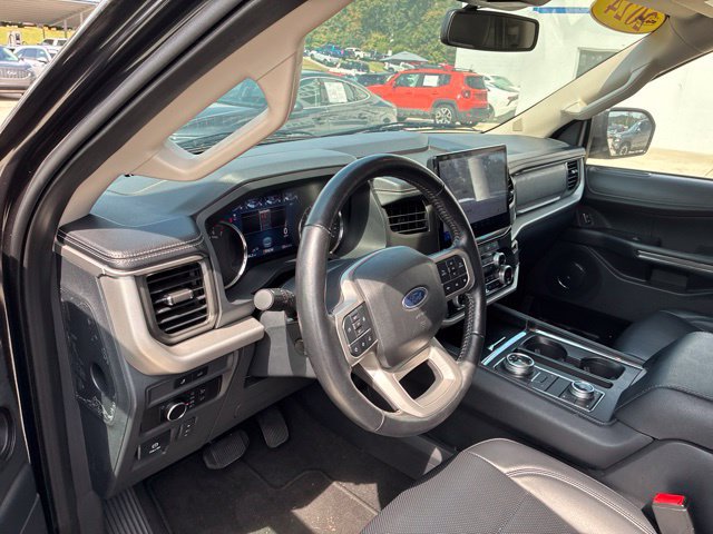 Used 2024 Ford Expedition XLT AWD/4WD image 62