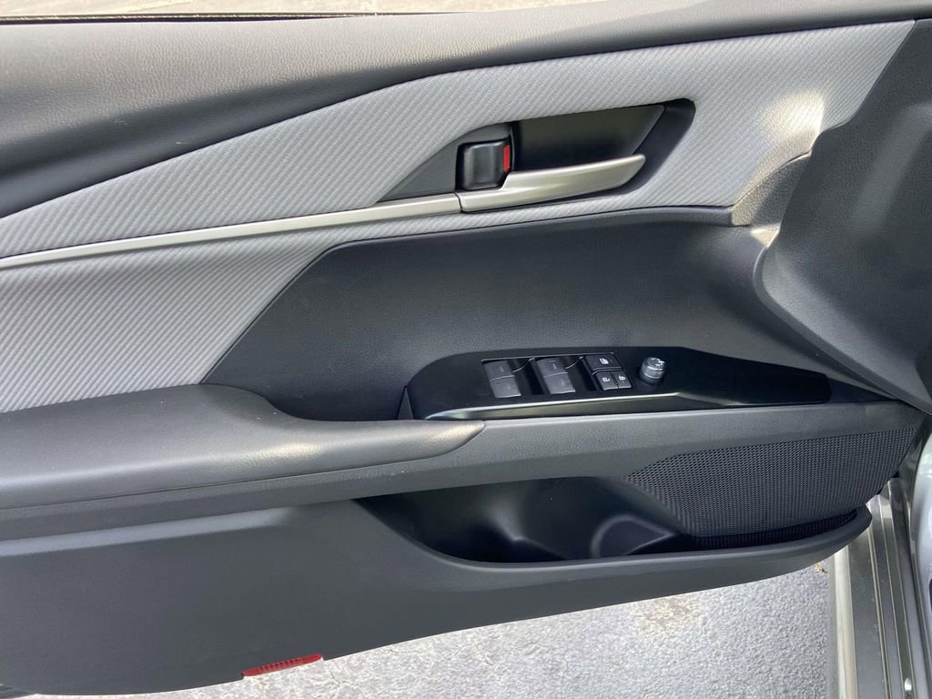 New 2026 Toyota Camry SE image 18