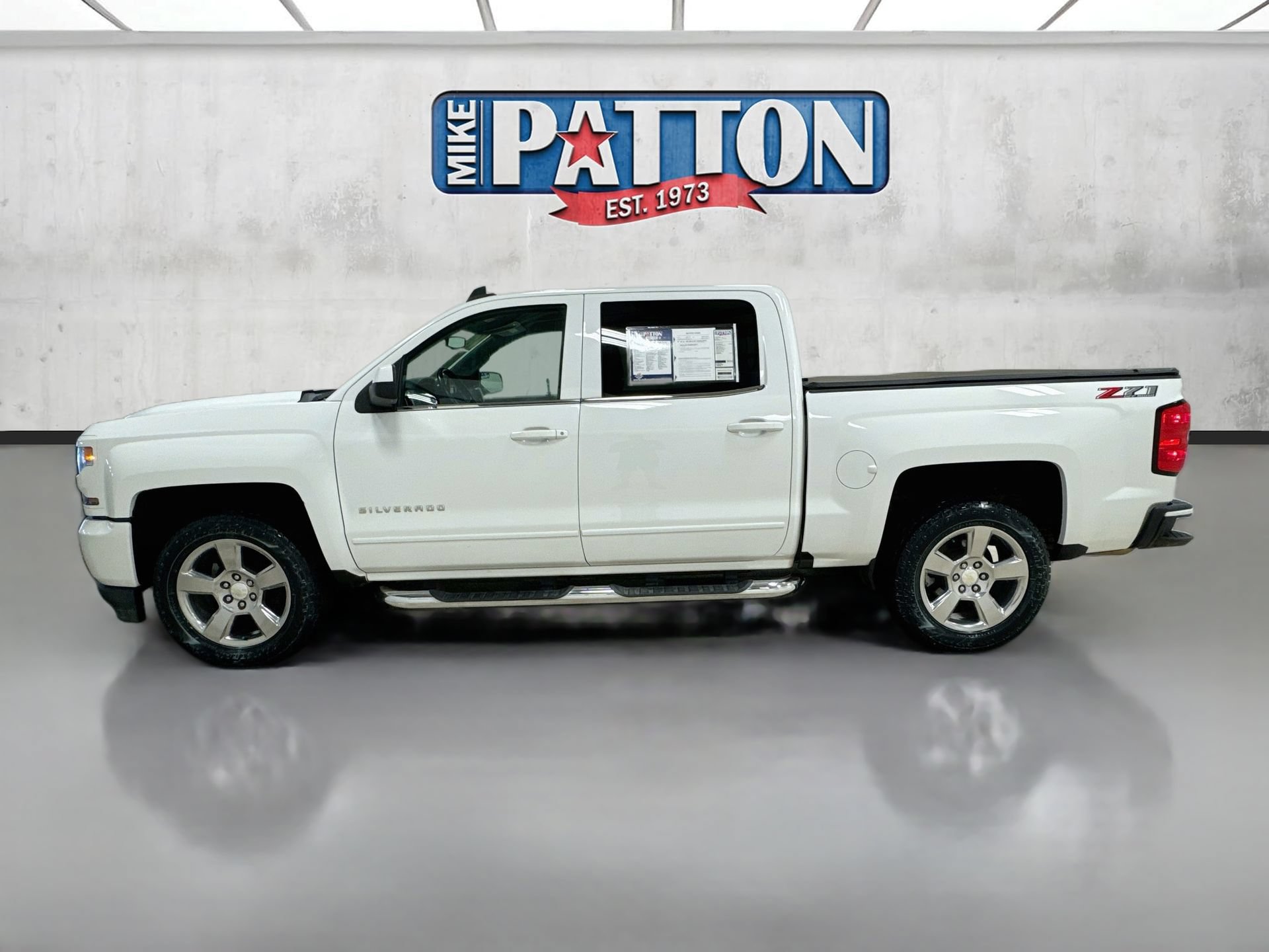 Used 2018 Chevrolet Silverado 1500 LT w/ All Star Edition AWD/4WD image 4