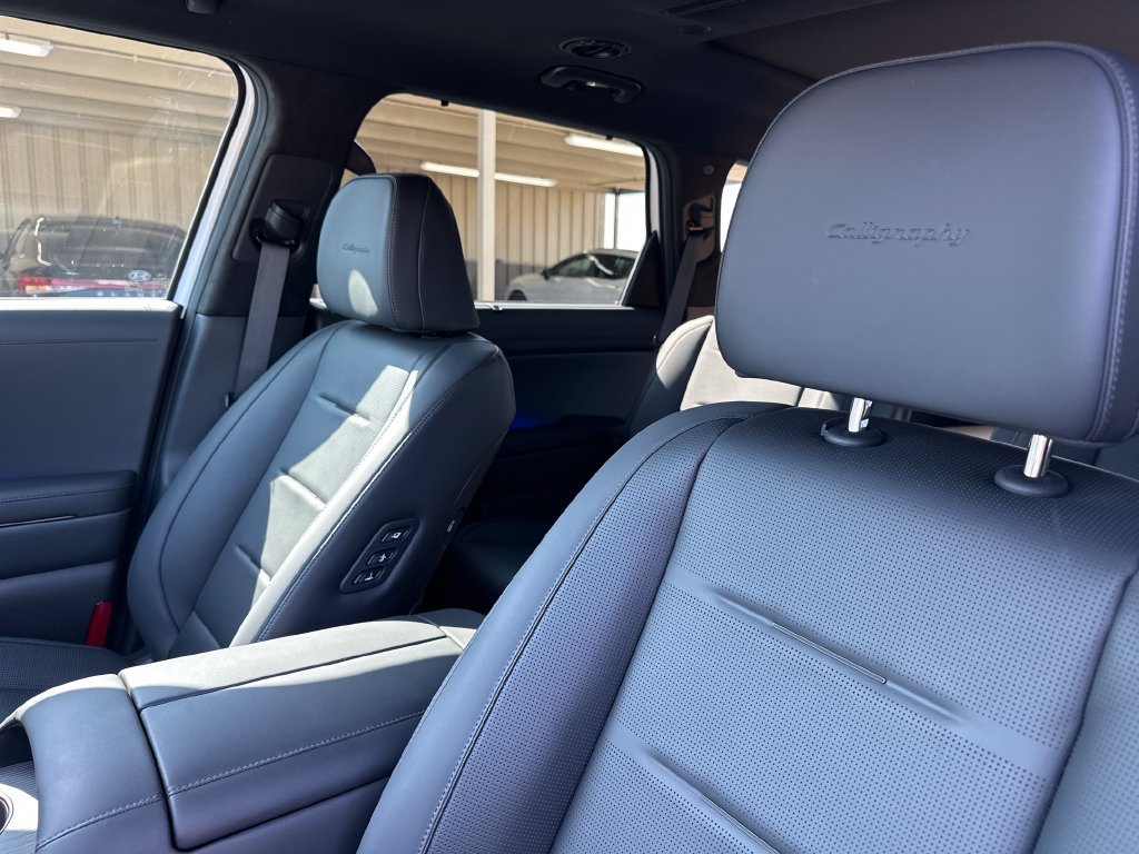 New 2027 Hyundai Palisade Calligraphy FWD image 10
