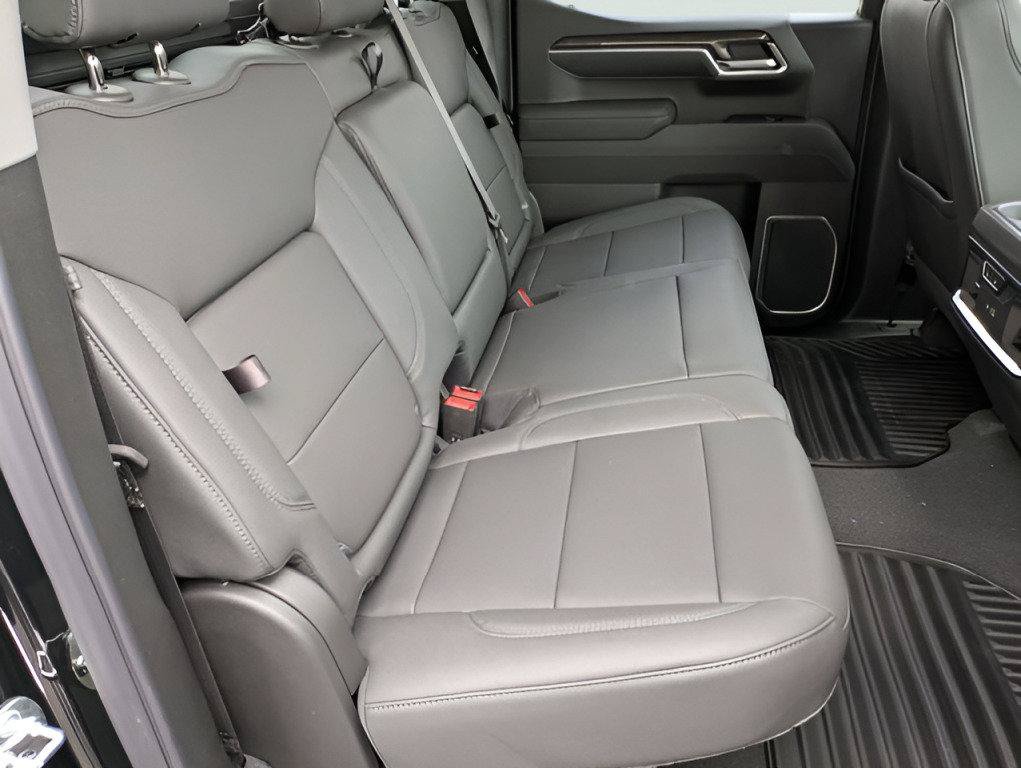 New 2026 Chevrolet Silverado 1500 LTZ w/ LTZ Premium Package AWD/4WD image 32