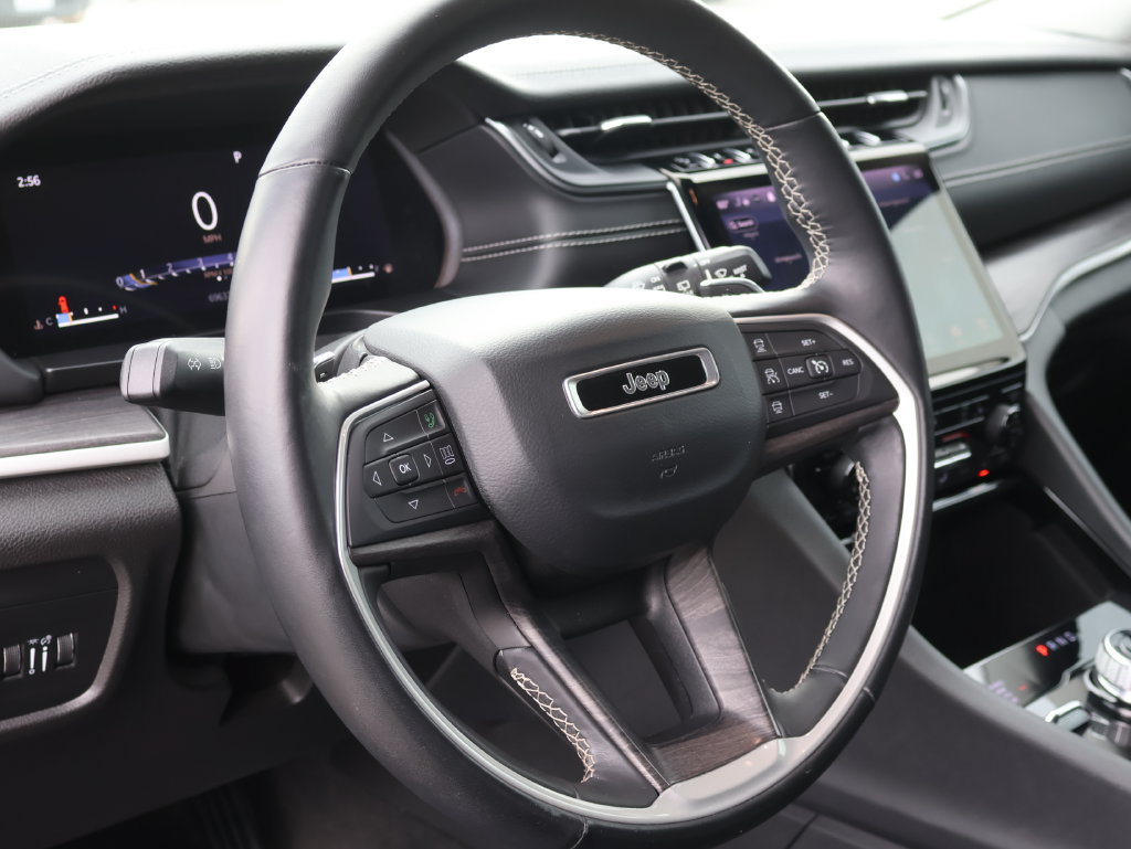 Used 2021 Jeep Grand Cherokee L Limited AWD/4WD image 26