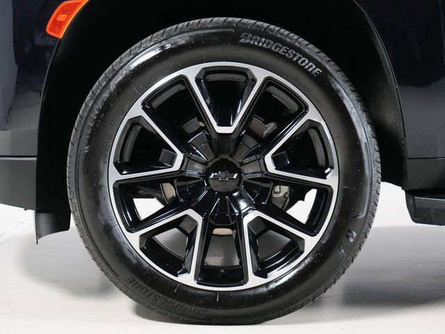 Used 2024 Chevrolet Tahoe RST w/ Luxury Package AWD/4WD image 32