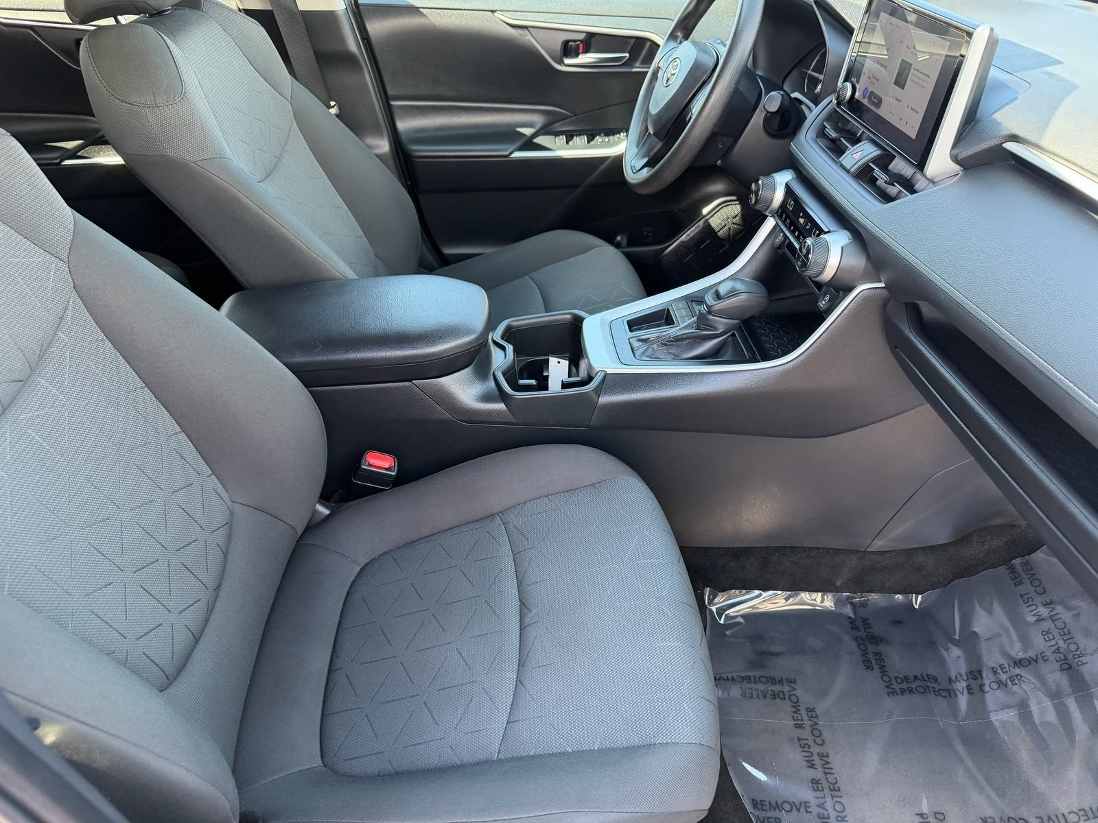 Used 2024 Toyota RAV4 XLE FWD image 13