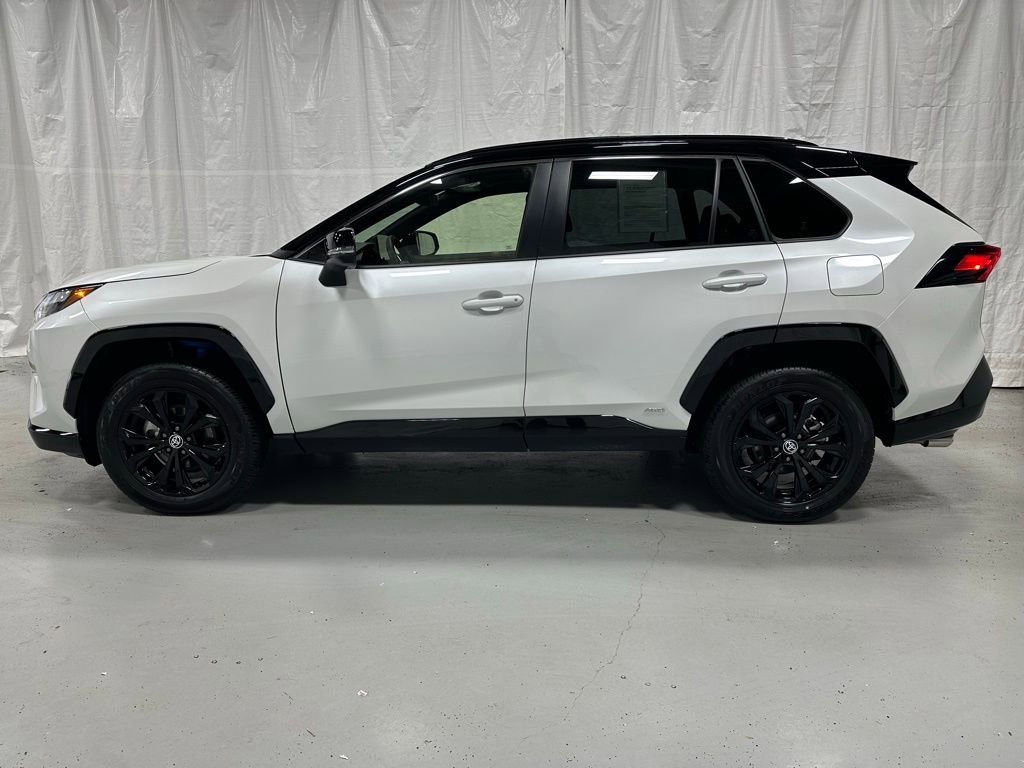 Used 2025 Toyota RAV4 XSE w/ Weather Package image 4