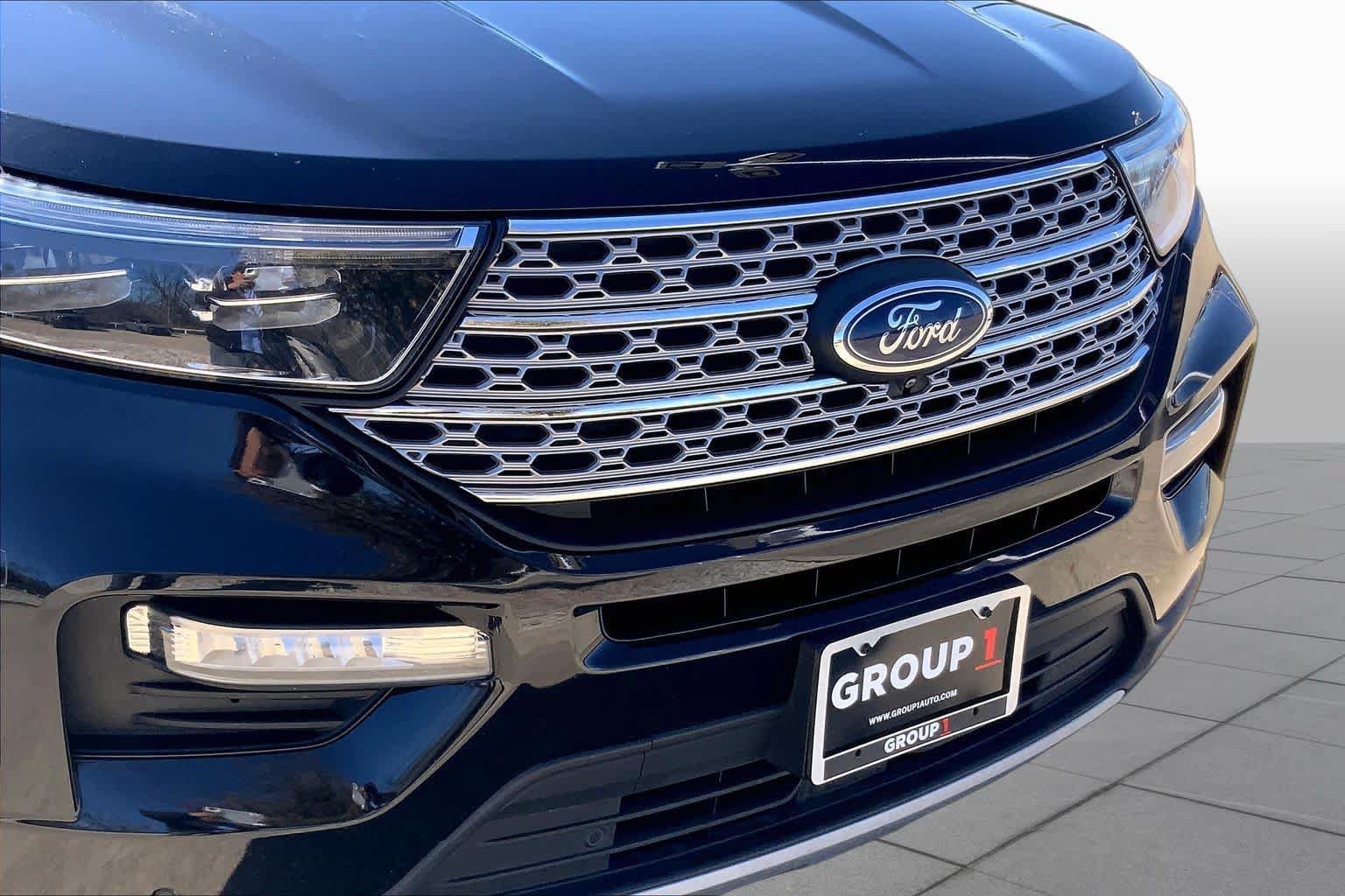 Used 2023 Ford Explorer Limited AWD/4WD image 58