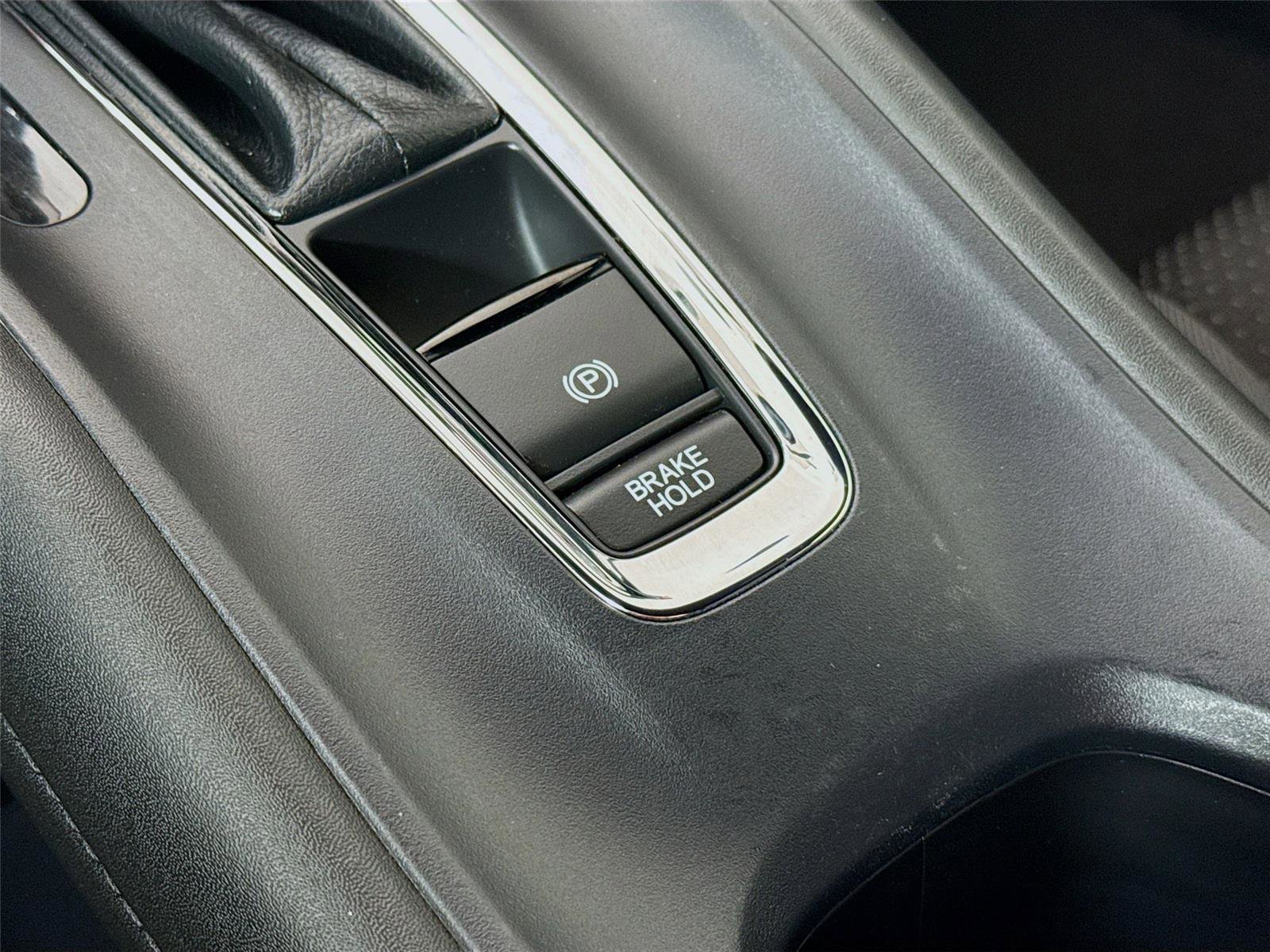 Used 2021 Honda HR-V Sport image 11