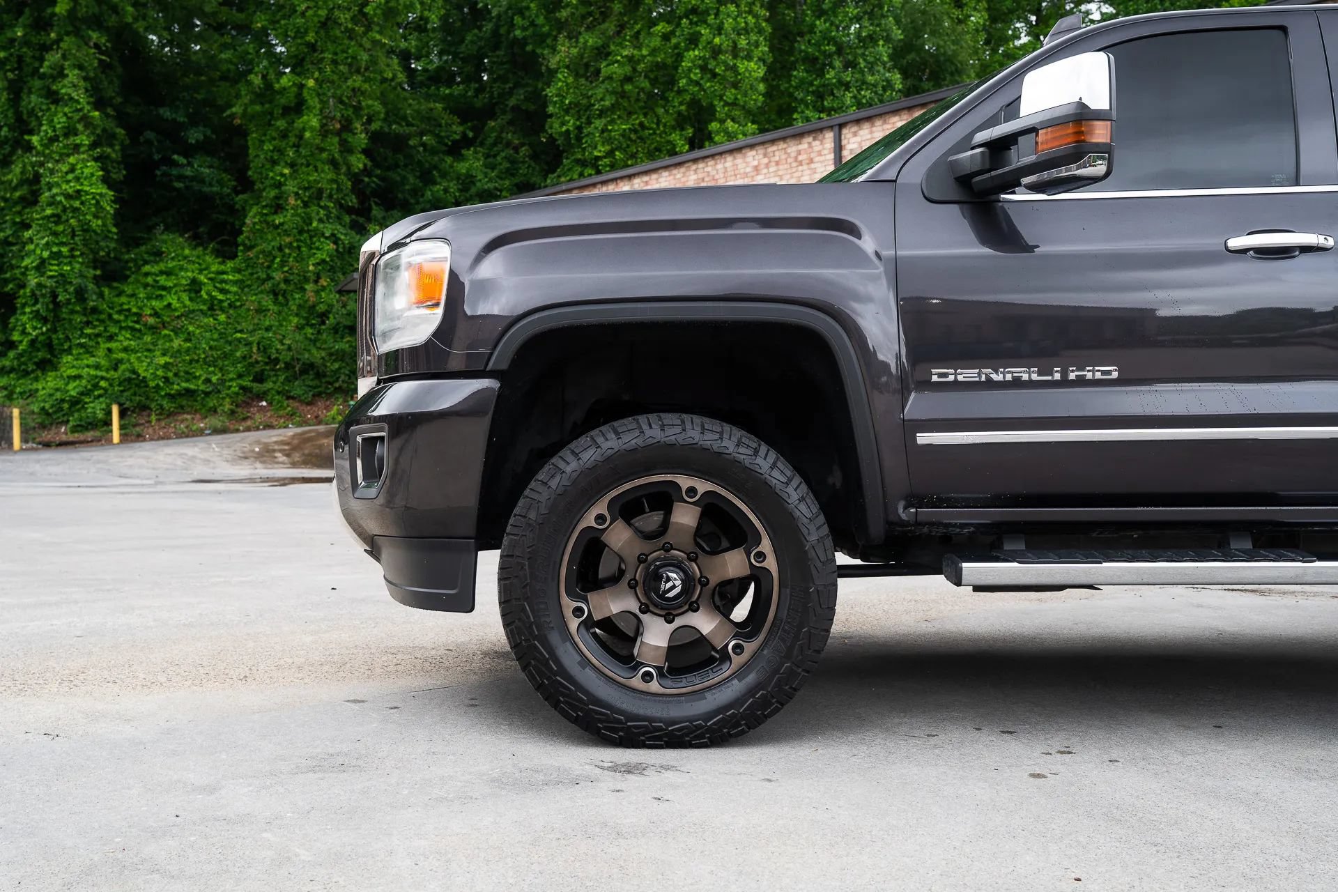 Used 2015 GMC Sierra 2500 Denali w/ Duramax Plus Package AWD/4WD image 4