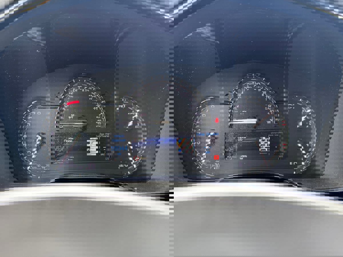 Used 2018 Cadillac XT5 Luxury w/ Driver Awareness Package image 12