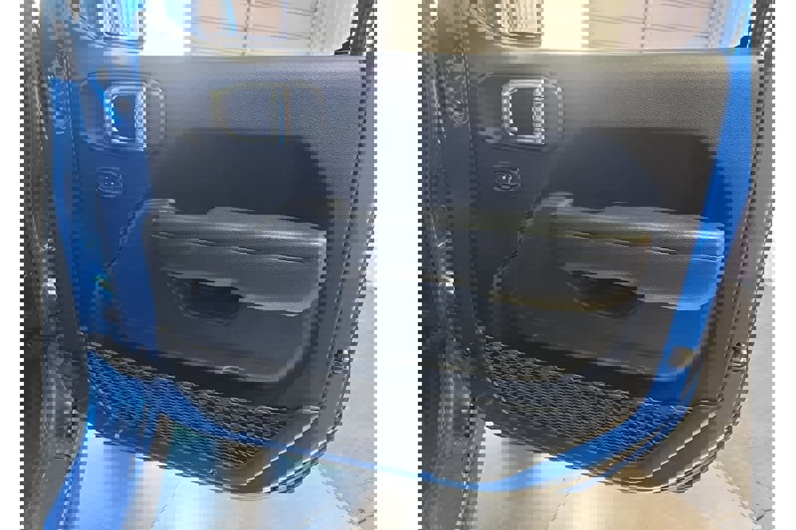 Used 2022 Jeep Wrangler Unlimited Rubicon 4xe w/ Cold Weather Group image 13