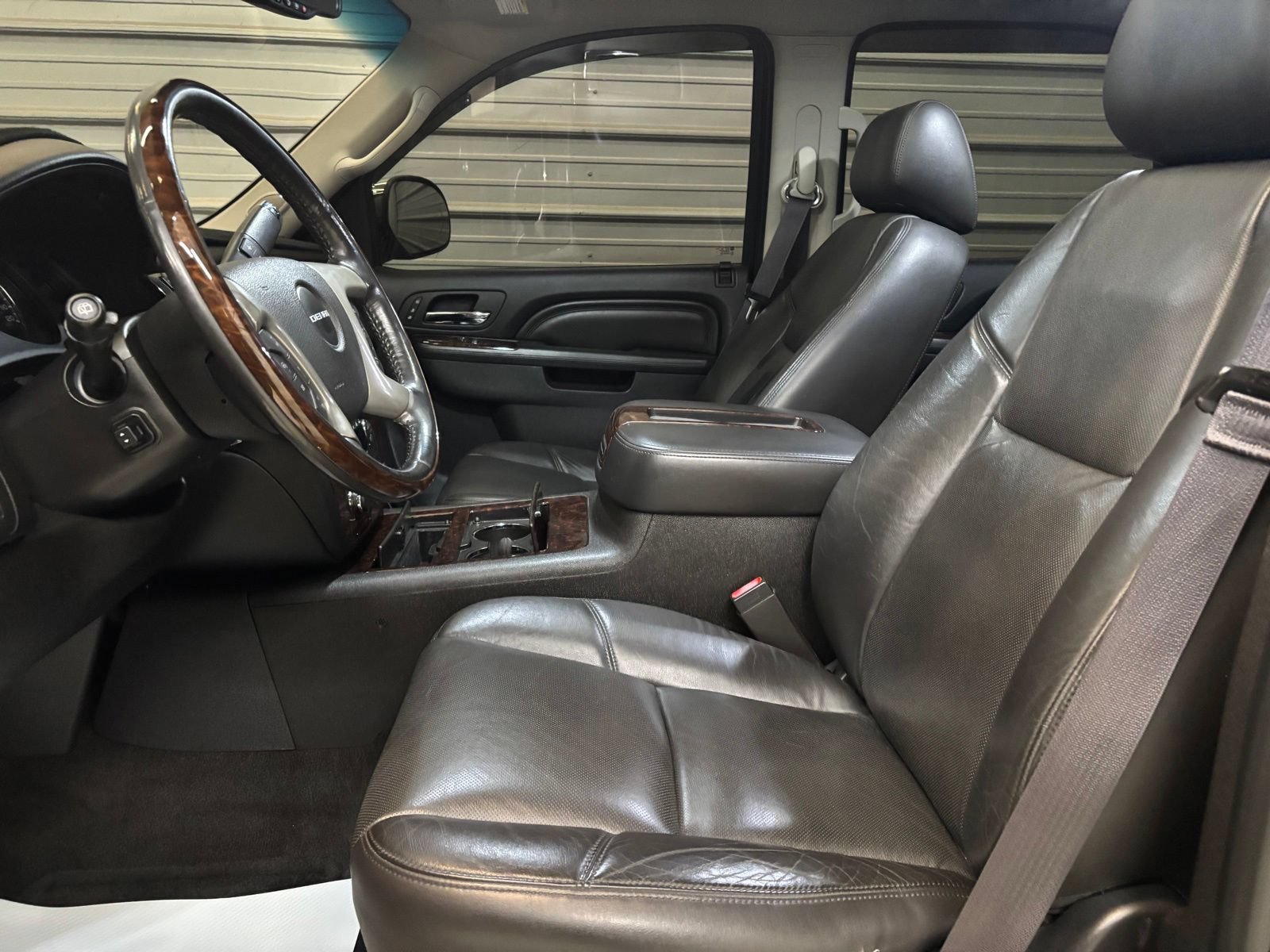 Used 2014 GMC Yukon Denali AWD/4WD image 8