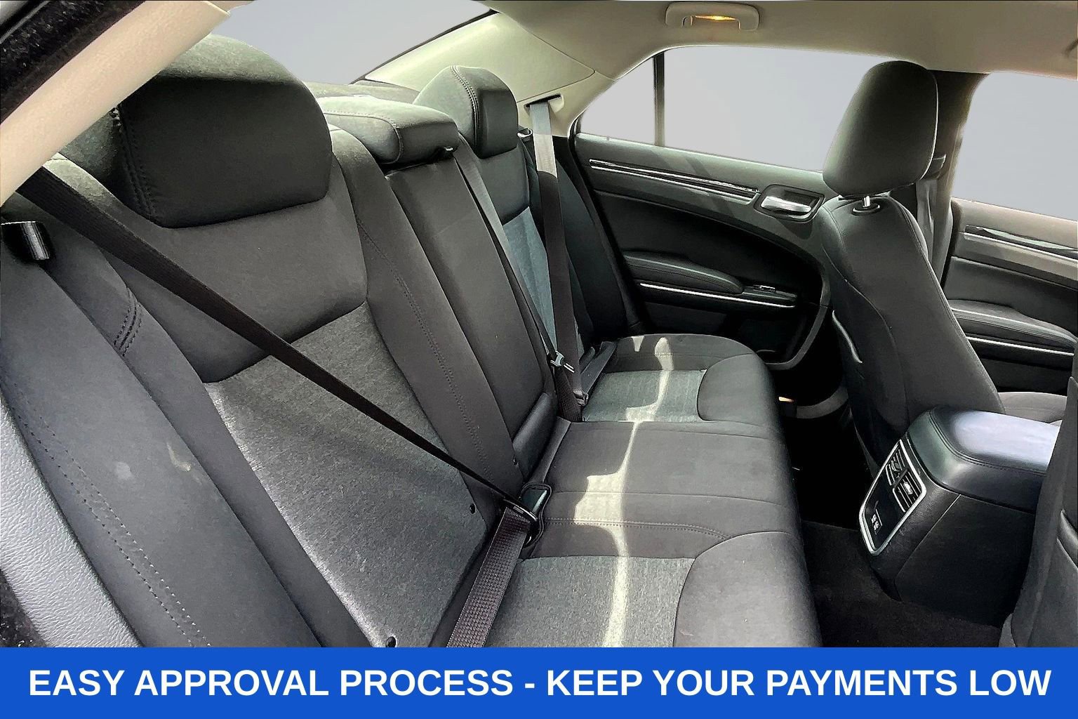 Used 2023 Chrysler 300 Touring w/ Sport Appearance Package RWD image 27