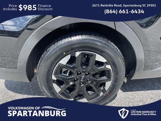 Used 2024 Kia Sorento S image 7