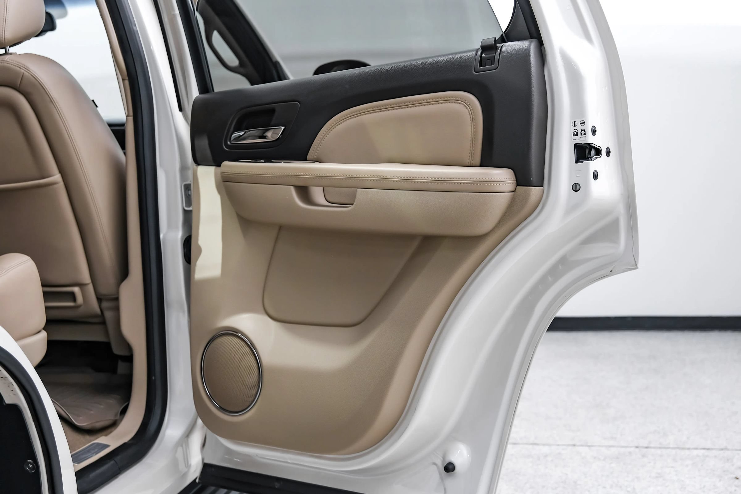 Used 2014 GMC Yukon Denali RWD image 58
