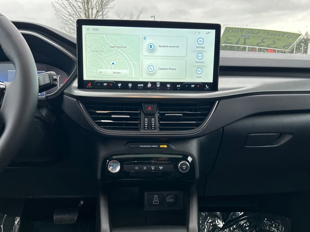 Used 2025 Ford Escape SE w/ Class II Trailer Tow Package image 24