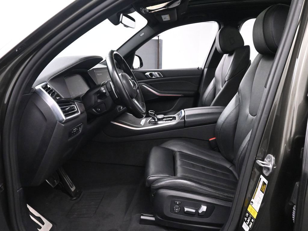 Used 2022 BMW X5 xDrive40i w/ M Sport Package image 15