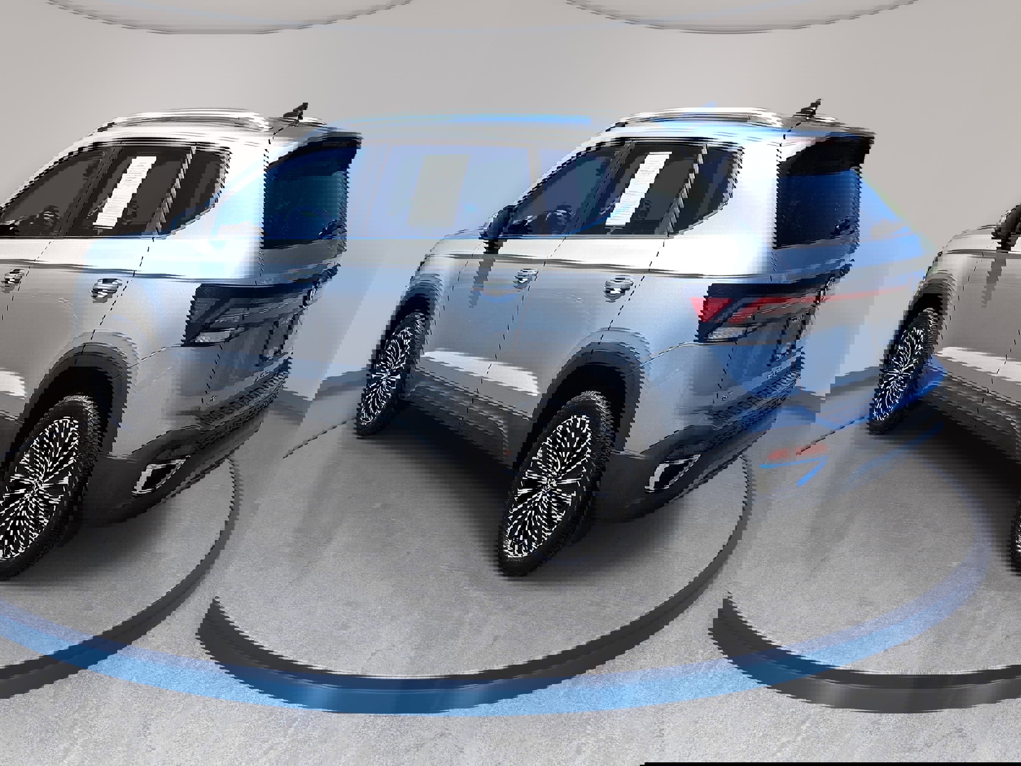 Certified 2025 Volkswagen Taos SE image 7