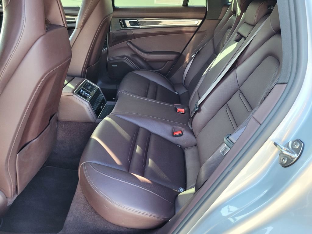 Used 2018 Porsche Panamera 4 w/ Premium Package Plus image 11