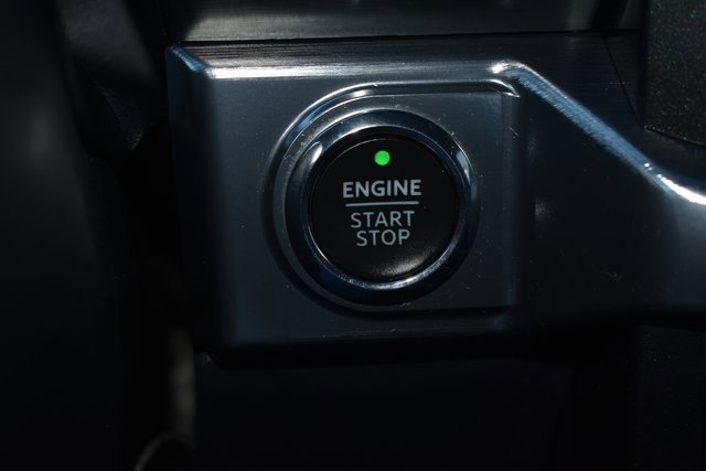 Used 2022 Ford F150 Lariat w/ Equipment Group 502A High image 24