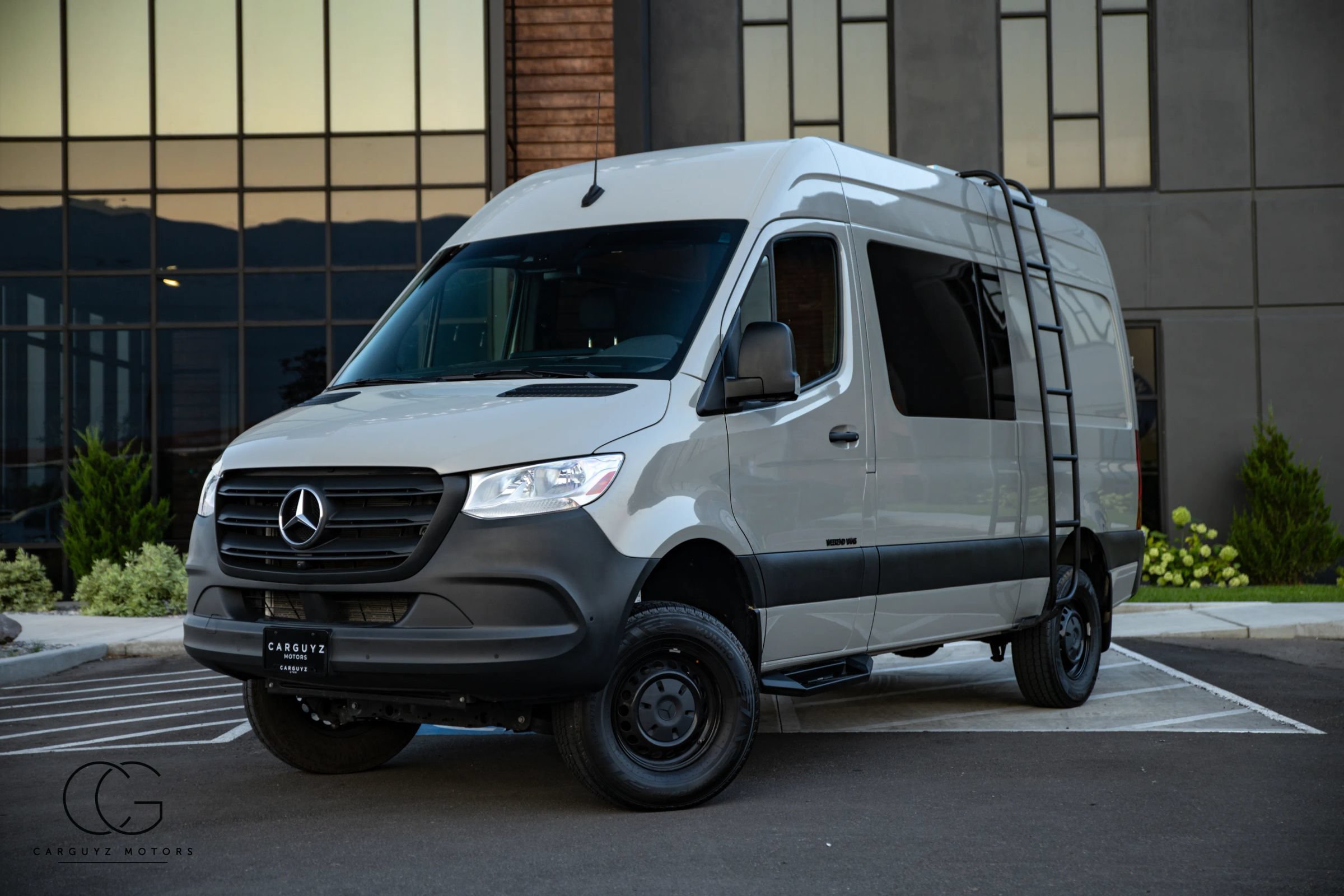 Used 2024 Mercedes-Benz Sprinter 2500 image 3
