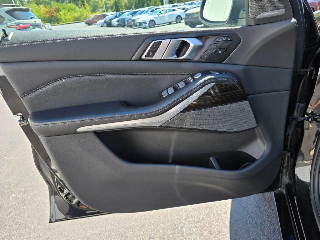 Used 2023 BMW X7 xDrive40i image 20