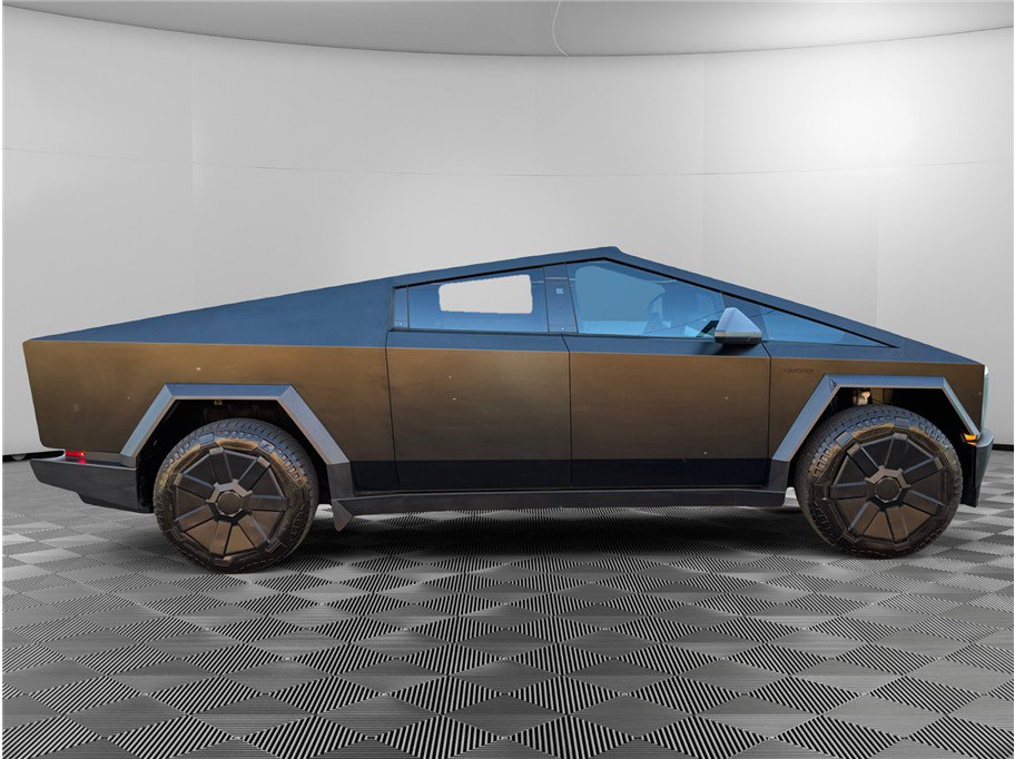 Used 2024 Tesla Cybertruck Cyberbeast AWD/4WD image 6
