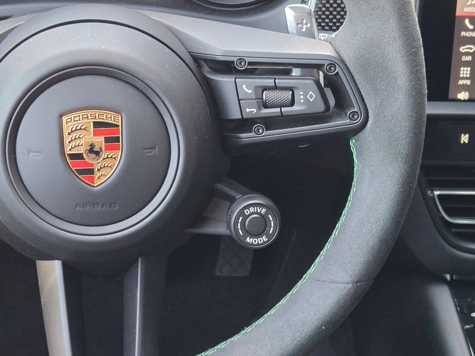 Certified 2026 Porsche Macan GTS AWD/4WD image 17