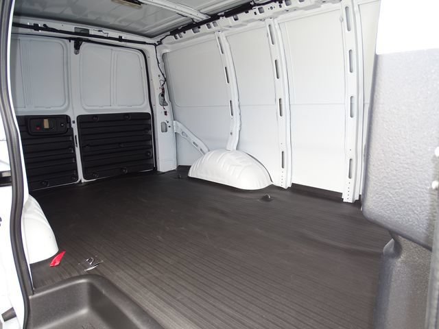 New 2026 Chevrolet Express 2500 w/ Driver Convenience Package RWD image 26