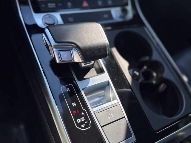Used 2023 Audi Q7 2.0T Premium w/ Convenience Package AWD/4WD image 24